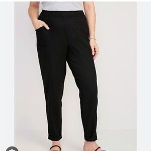 Old Navy Black Tapered Leg Pants